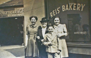 Reis Bakery