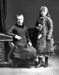 de Gruchy children photographed by Ernest Baudoux