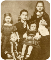 Elizabeth Rachel Hocart, nee DeJersey, and her daughters