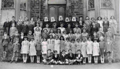 Evacuated children at Tottington, Lancashire