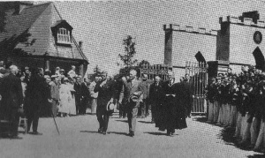 The Prince of Wales visits in 1935