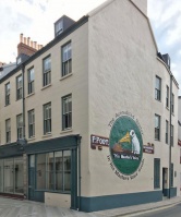 The HMV logo restored in 2018