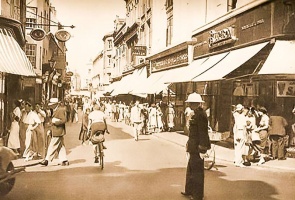 Close to the Halkett Place junction - picture courtesy of Facebook group Jersey Temps Passe