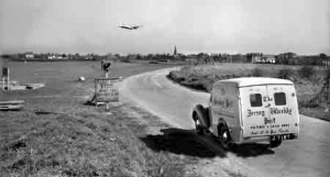 A main road still crossed the Airport in 1948