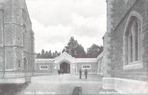 The first addition to the buildings created the New Quadrangle, where the statue of Sir Galahad, the school's war memorial, now stands