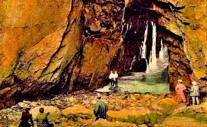 Inside Devil's Hole in 1902