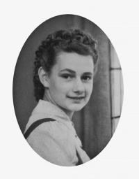 Joan Winifred Mc Dermott (1926-2007), daughter of Henry and Emily Le Lievre, married Raymond Tostevin