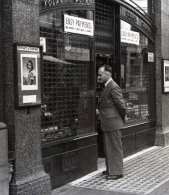 Ronnie Le Sueur on a post-war visit to London for an RAF reunion was studying the window of a Bond Street camera shop looking for a Leica lens for the Evening Post