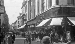 1945 - life gets back to normal after the Liberation