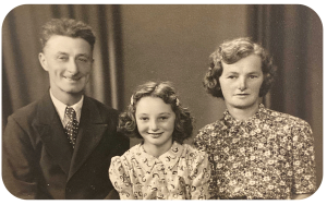 Alfred Thomas Laurens, Hilda Louise, nee Beckford, and their daughter
