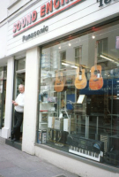 and moved to Colomberie by 2000