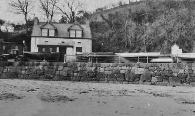 ... perhaps like one of these on the quayside in the 1930s