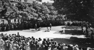 Painting the white cross of surrender on the eve of the German Occupation