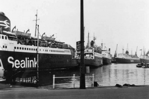 A busy day in the harbour