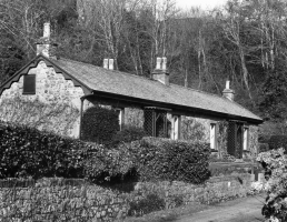The Gardeners` Twin Cottages as they were in 1940