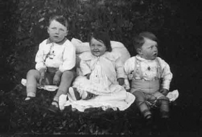Children George, Stanley and Dora