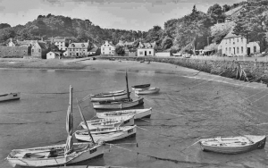 Dinghies in the harbour