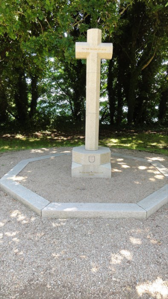 File:W22MonumentsStMartinCross.png