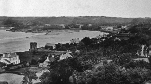 A photograph of the bay, not a postcard, taken around 1900