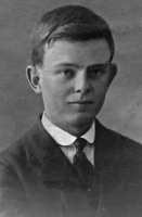 Sydney Walter Le Sueur, photographed in 1916 at the age of 18. He was the son of Horace John and Maria Elizabeth Cooper, of St Helier