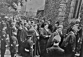 ... in the Royal Square for the proclamation of George V ...