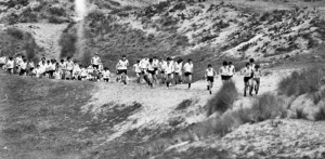 A cross-country race over Blanches Banques