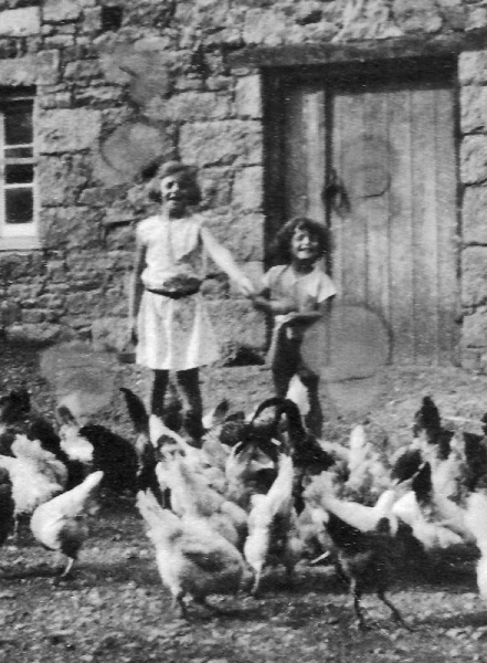 File:U17Madeline&MauriceLeCuirotChickens.jpg