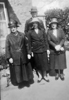 De La Haye family group