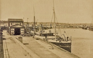 ss Lynx on the Victoria Pier