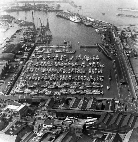 File:H23Aerial1980sAlbertMarina.jpg