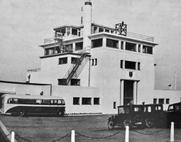 The date of this picture of the forecourt is uncertain. The cars suggest 1930s, the coach appears later