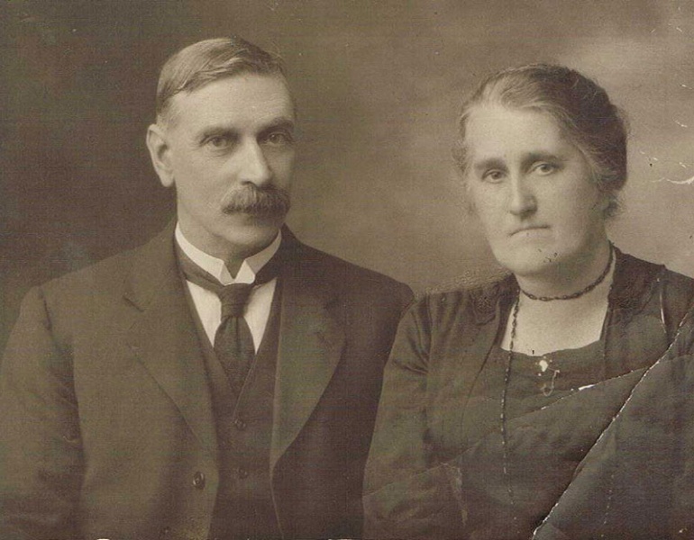 File:An18JohnHenry&AgnesMaryHolmes(Davey).jpg