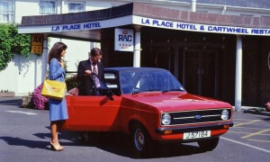 A publicity photograph at Hotel La Place in 1977