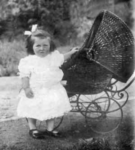 Dora with her wicker pram in 1919