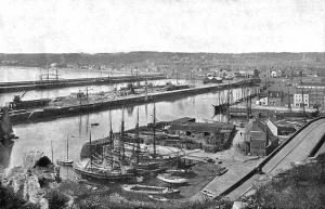 La Folie with the New North Quay being widened in the background