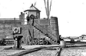 Victoria Pier side of the pierheads