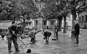 In 1962 white lines were painted on the square to mark parking spaces for States Members. There was such a strong public backlash that the decision was rescinded and the lines removed