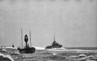 HMS Jersey passes the Humber Lightship in 1940