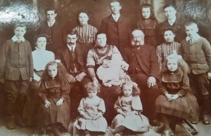De La Haye family group