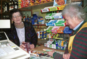 Sisters Lilian Le Chevalier and Vera Hansford