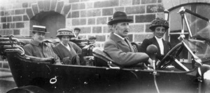 A family outing, photographed by Percival Dunham