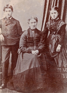 Walter and Esther Gruchy, nee du Parcq, and Emily