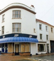 Boots had a temporary shop on the corner of Bath Street and Hilgrove Street during the redevelopment of their main store in 1990