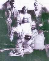 Francis Alfred Journeaux (1882-1960) and Edith May Day (1882-1965) and their family