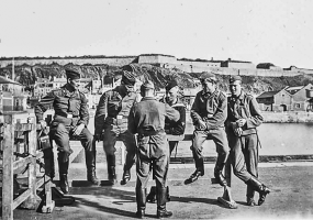 Off-duty soldiers at the Harbour