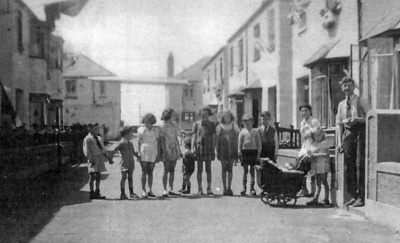 Kingsley Avenue, St Clement, holds a Liberation anniversary celebration