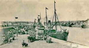 Loading a potato boat