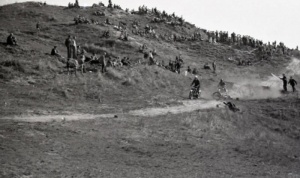 Blanches Banques scramble, 1953 - Evening Post photograph